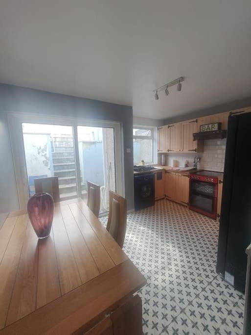 Villa Guardian View Abertillery Exterior foto